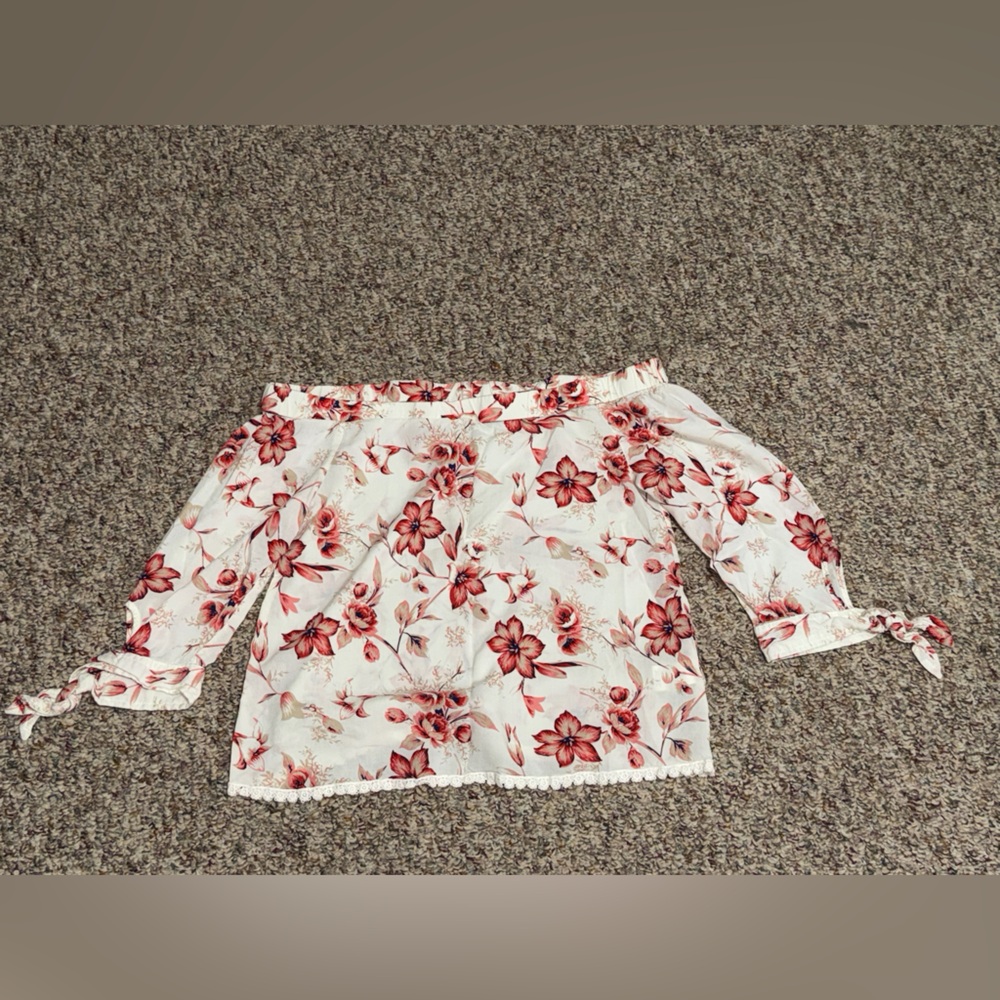 Girls, children's size‎ small Buffalo David Bitton Red Floral Top, shirt, blouse